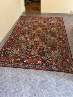 Pravý perský koberec