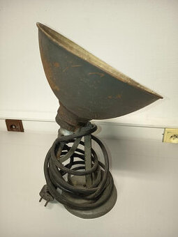 stará stolní lampa drukov retro socialismus