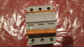 Jistič třífázový B32 400V