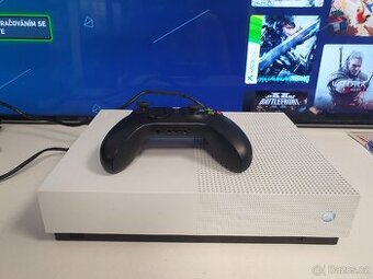 Microsoft Xbox one all digital 1Tb, 1 ovladač, kabeláž