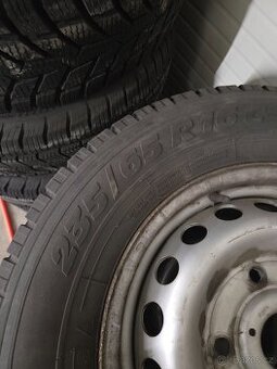 Zimni pneu a plech disky Ford Transit