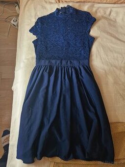Tmavomodré šaty ORSAY vel, 38 kombinace s krajkou