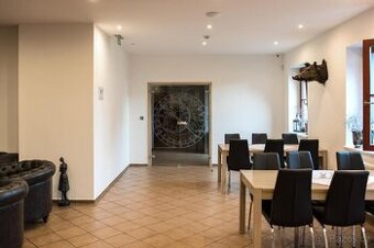 Pronájem plně vybavené restaurace ve Slavonicích – možnost z