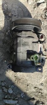 Prodám klima kompresor Chrysler Voyager RG