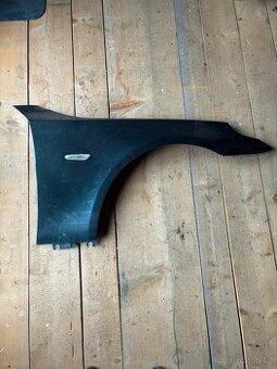 Pravý přední blatník BMW E60/E61