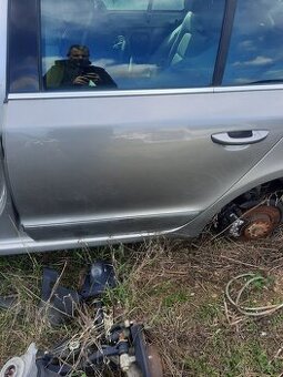 Zadni dveře superb 2 sedan