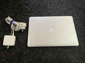 Apple MacBook Air 13" 2017 /8GB/128GB Core i5