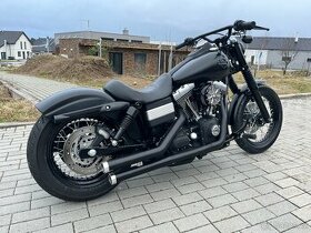 Harley Davidson Dyna Street Bob - 1