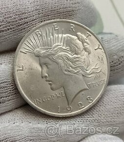 One Dollar 1923 stříbro 0,900 USA Top..