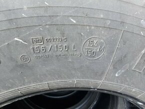 Universální pneu na nákladní vozidla / návěsy