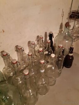 Prodám skleněné 5l Demižóny, 1l sklenice s keram.uzávěrem.