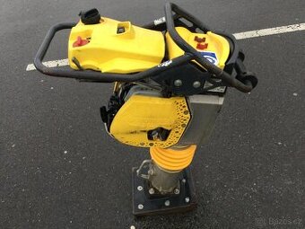 Vibrační pěch skoksn Bomag BT 65