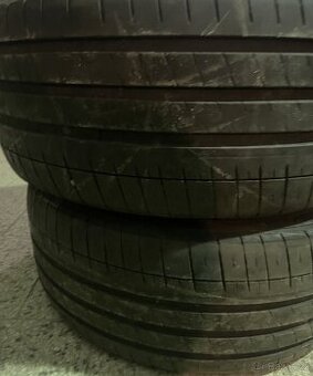 Pneu letní 245/35 R20 Michelin