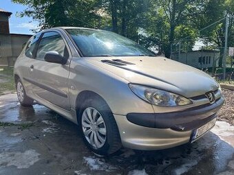 Peugeot 206 1.4, repas hlavy, nový výfuk, TK 8/26, tažné