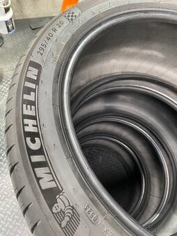 Michelin pilot sport 4 suv 295/40R20