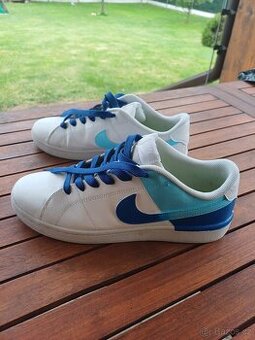 Nike tenisky 40