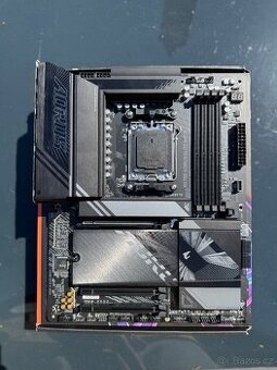 Základní deska GIGABYTE X870E AORUS ELITE WIFI7