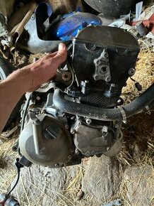 Motor na Kawasaki Zx10R Ninja 04-05 Typ: ZXT00CE - 1