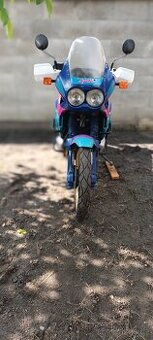 Honda africa twin xrv 750