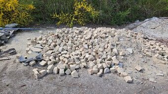 Kostka žulová dlažební - béžová