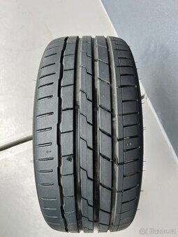 Letní pneumatiky Hankook iON evo 235/40 R19 96W XL EV