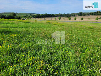 Na prodej pozemek určený k výstavbě bytových, nebo rodinných