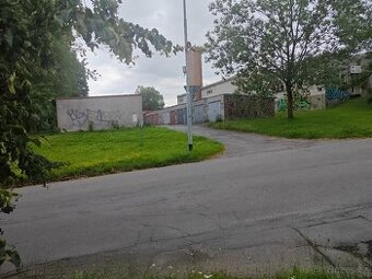 Pronajmu garáž - Březinky