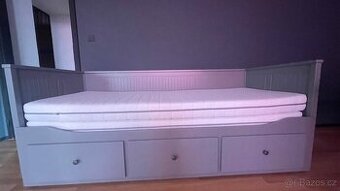 IKEA postel HEMNES