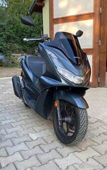 Skútr Honda PCX 125 rv. 2022