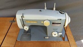 Retro šicí stroj Veritas.