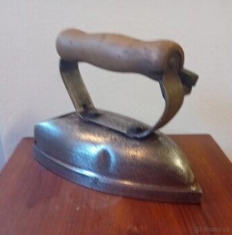 Stará žehlička - 1