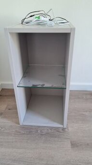 Závěsná skříňka