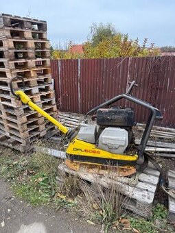 Vibrační deska 450kg, více info po telefonu.