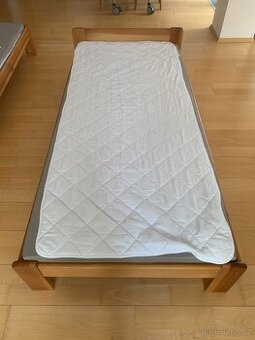 Dřevěná postel z přírodní borovice - barva olše 90x200 B