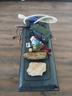 Akvárium s vybavením