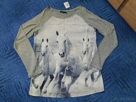 TRIČKO S DLOHÝM RUKÁVEM