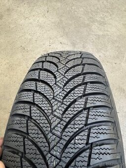 OCTAVIA ZIMNÍ NEXEN 195/65R15 TOP STAV