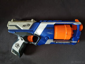 NERF STRONGARM pistole