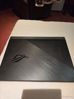 ​ASUS ROG Strix G531GT – na náhradní díly + 150W ad