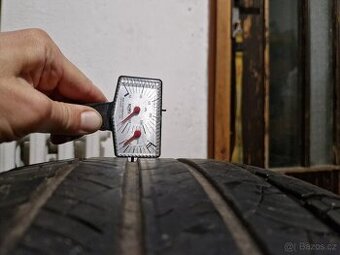 4x letní pneu 235/55 R17 Michelin