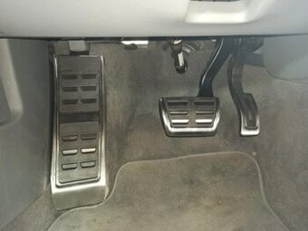 Nerezové nášlapy AUDI ŠKODA VW