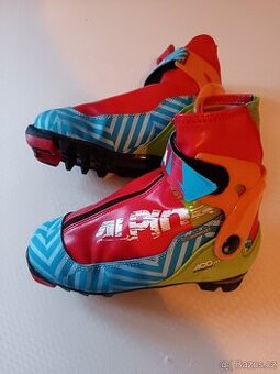 dětské profi boty na běžky alpina 35 nnn