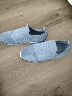 Dámské tenisky, 36