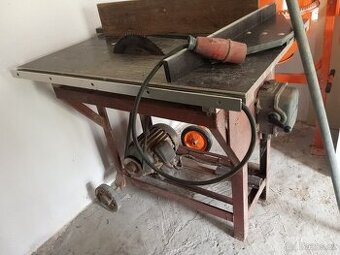 Cirkulárka domácí výroby