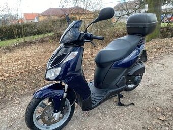 Aprilia sporcity 200