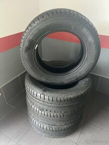 Pirelli CARRIER 215/65/16