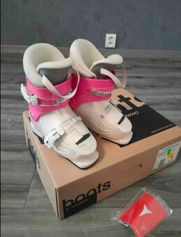 Dívčí lyžáky 18/19