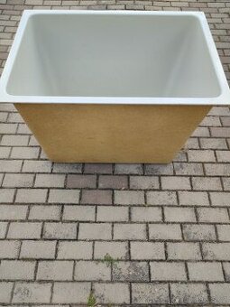 Obdélníková sklolaminátová vana -nádrž