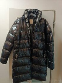 Dlouhá zimní bunda  - kabát Moncler dámský lesklý černý - 1