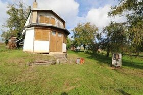 Prodej sklep s chatou a zahradou o CP 988m2 v Moravském Krum - 1